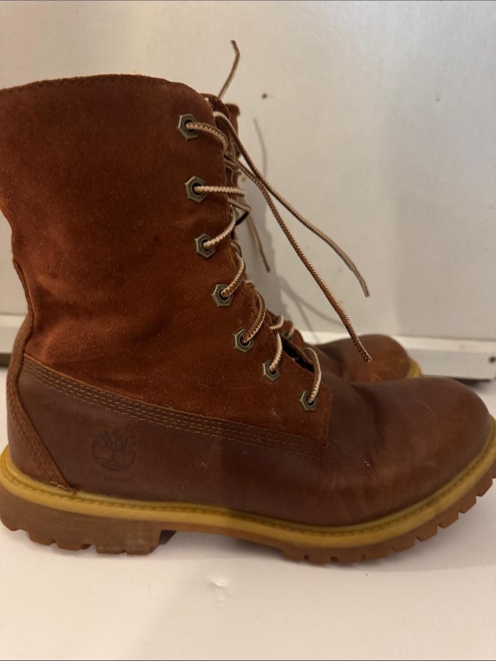 Timberland Chestnut Brown Lace-Up Women's Outdoor Boots - Picture 2 of 4